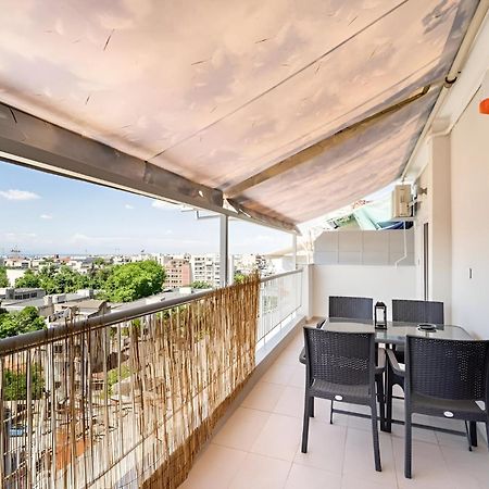 Elegant, Modern & Spacious Apartment In Thessaloniki With Balcony Exterior foto